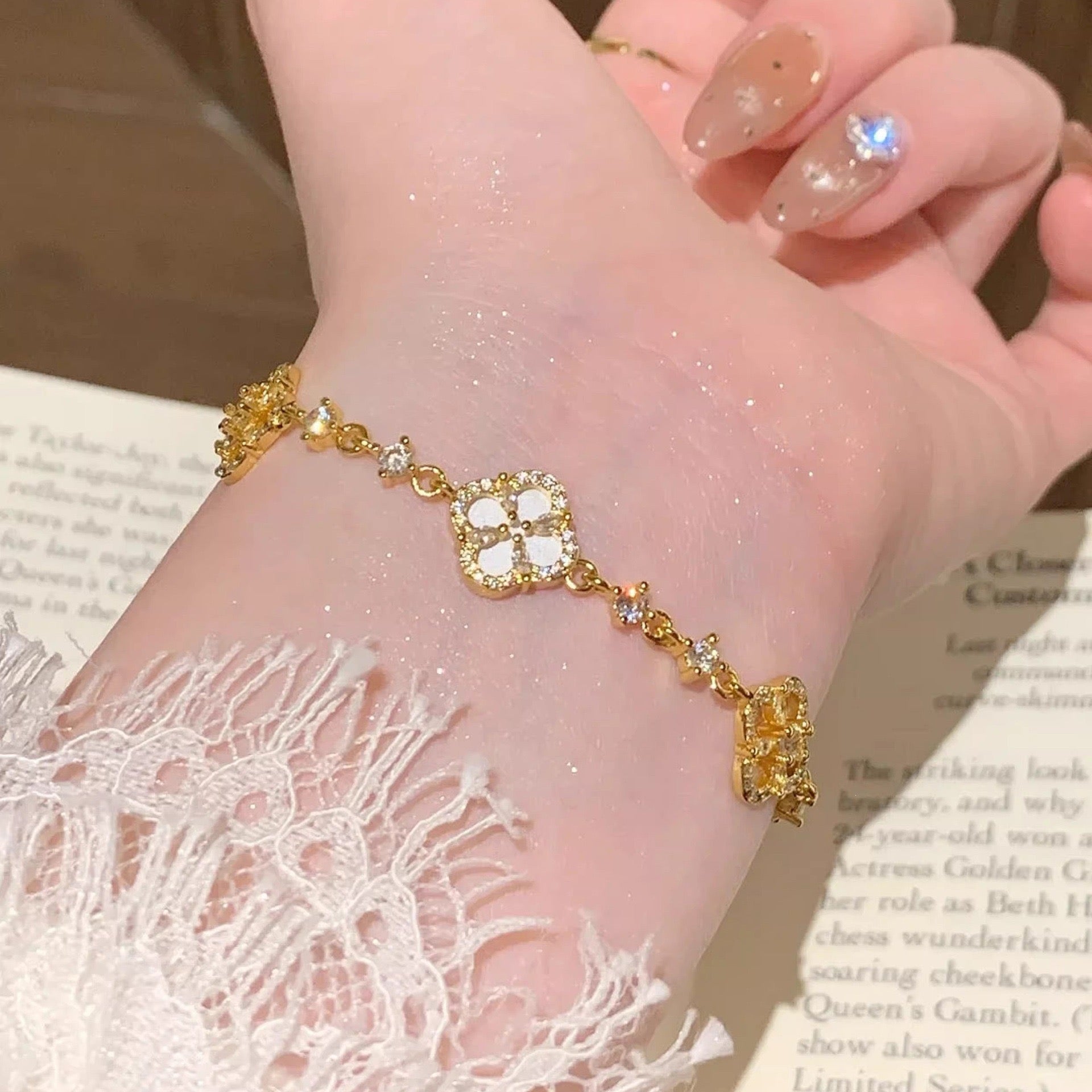 Shiny Clover Bracelet