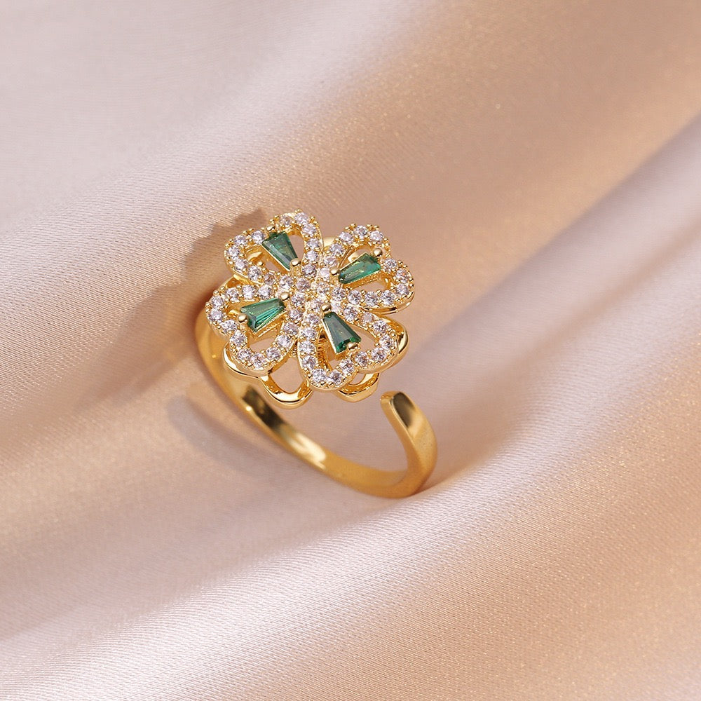 Green Clover Spinner Set