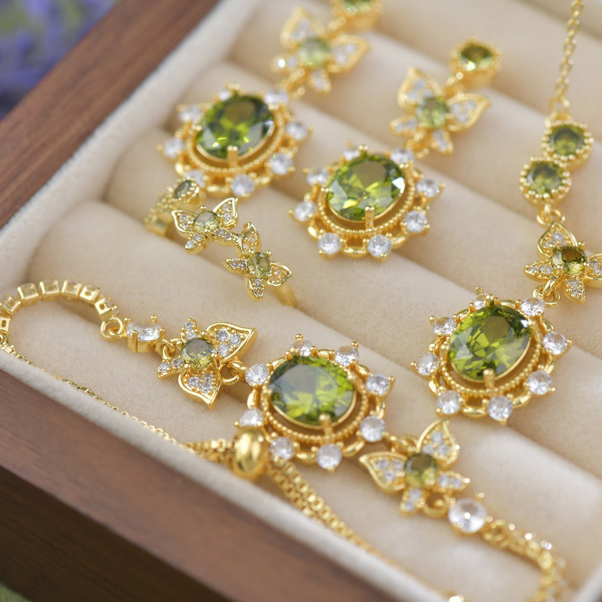 Green Butterfly Style Jewelry Set
