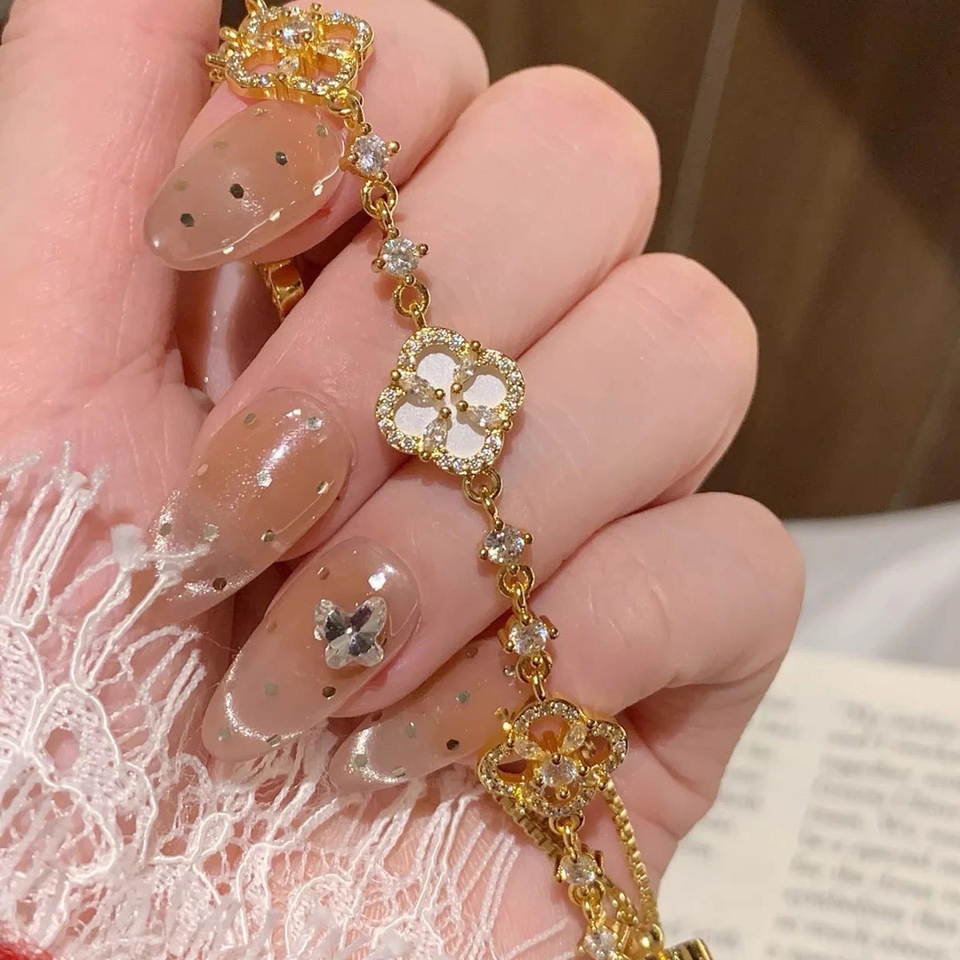 Shiny Clover Bracelet