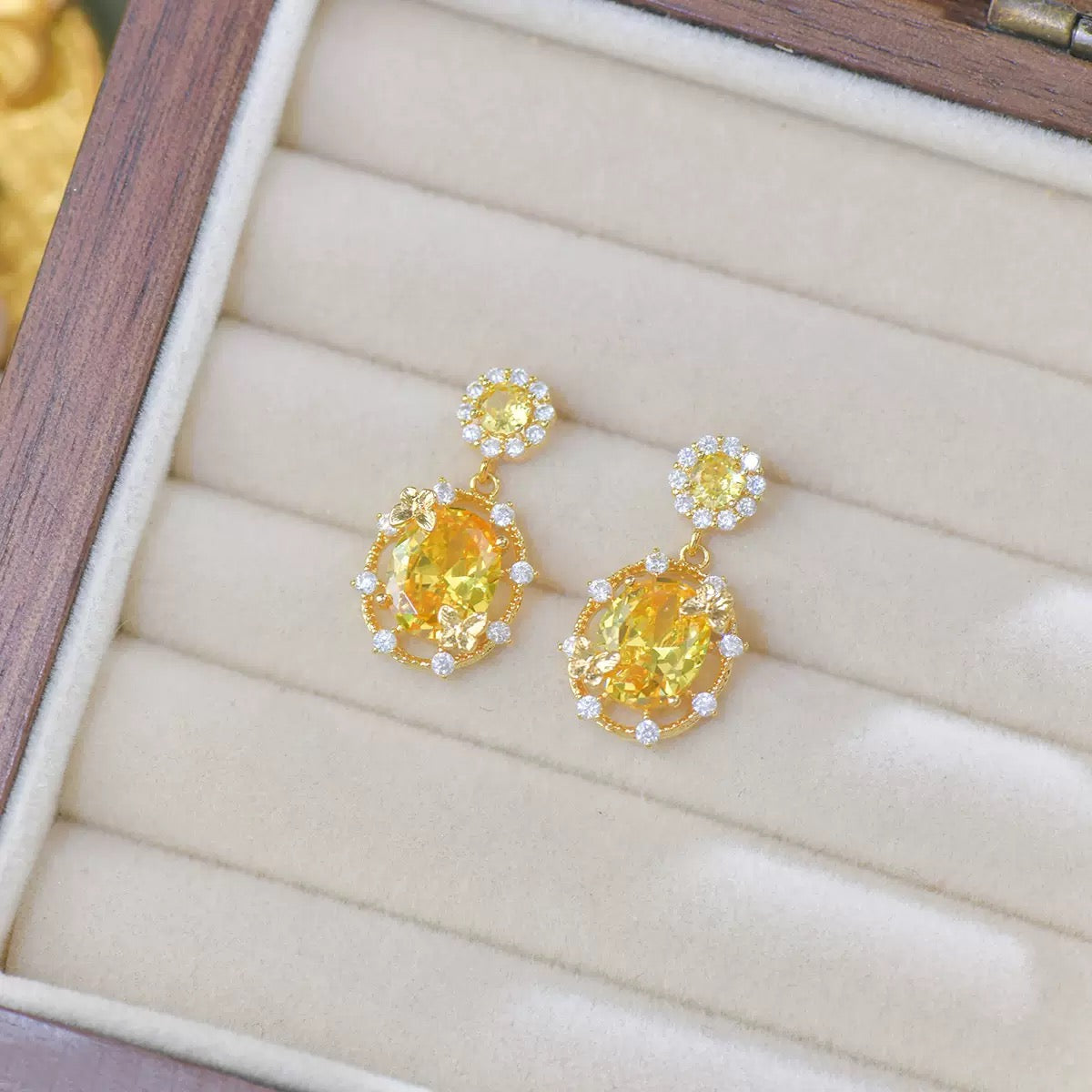 Yellow Royal Style Jewelry Set