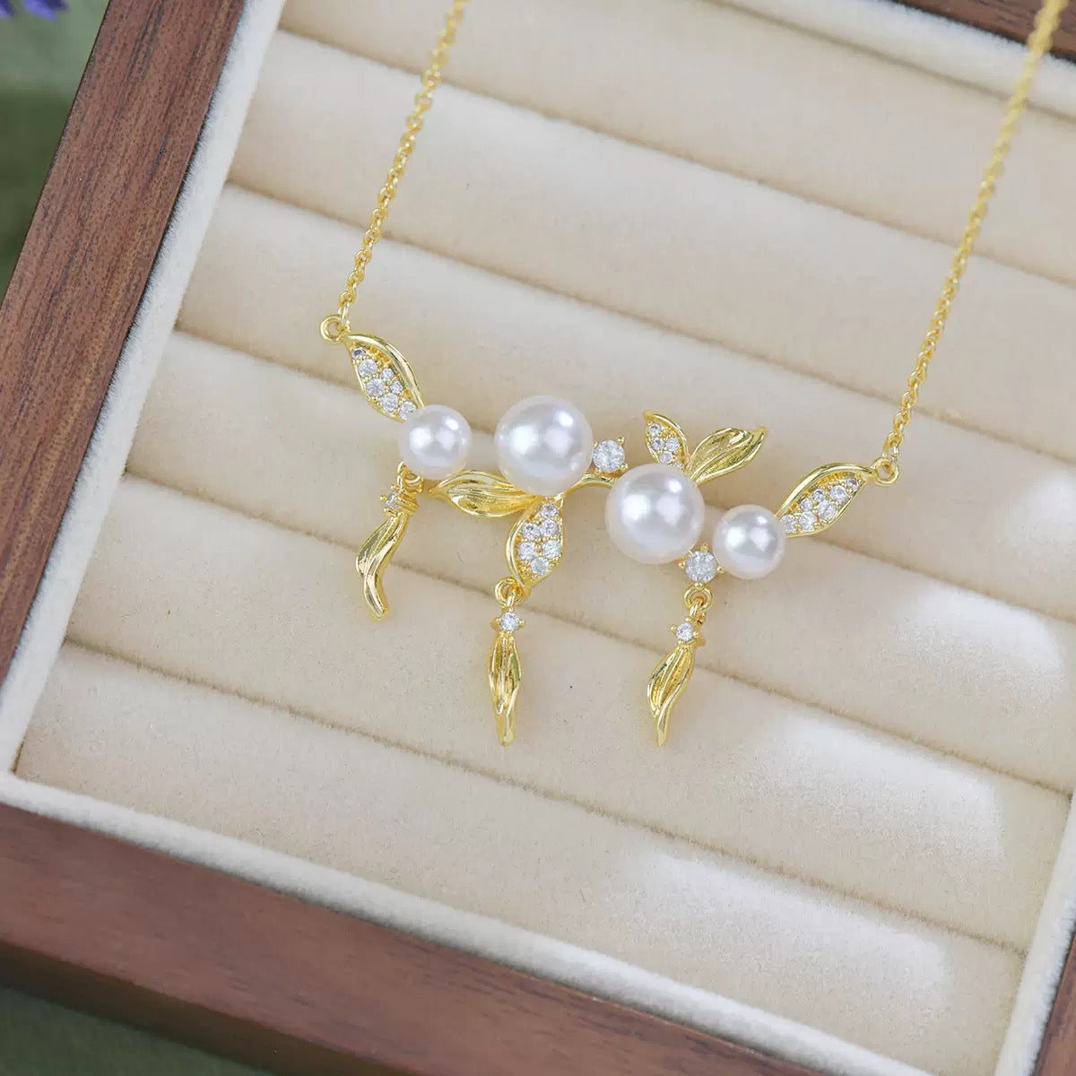 Pearl Royal Style Jewelry Set