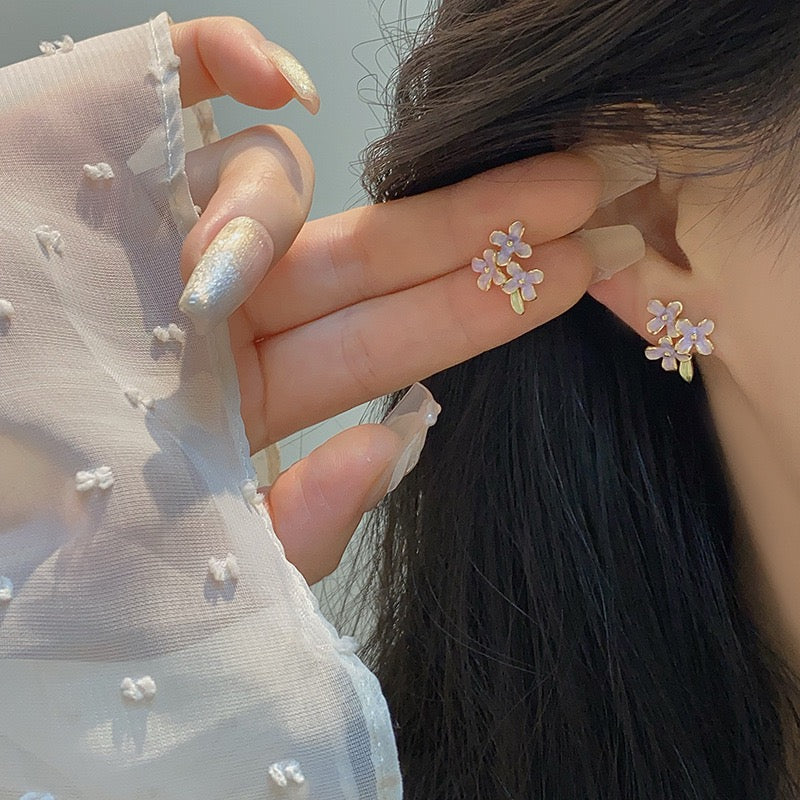 Dainty Flower Earring