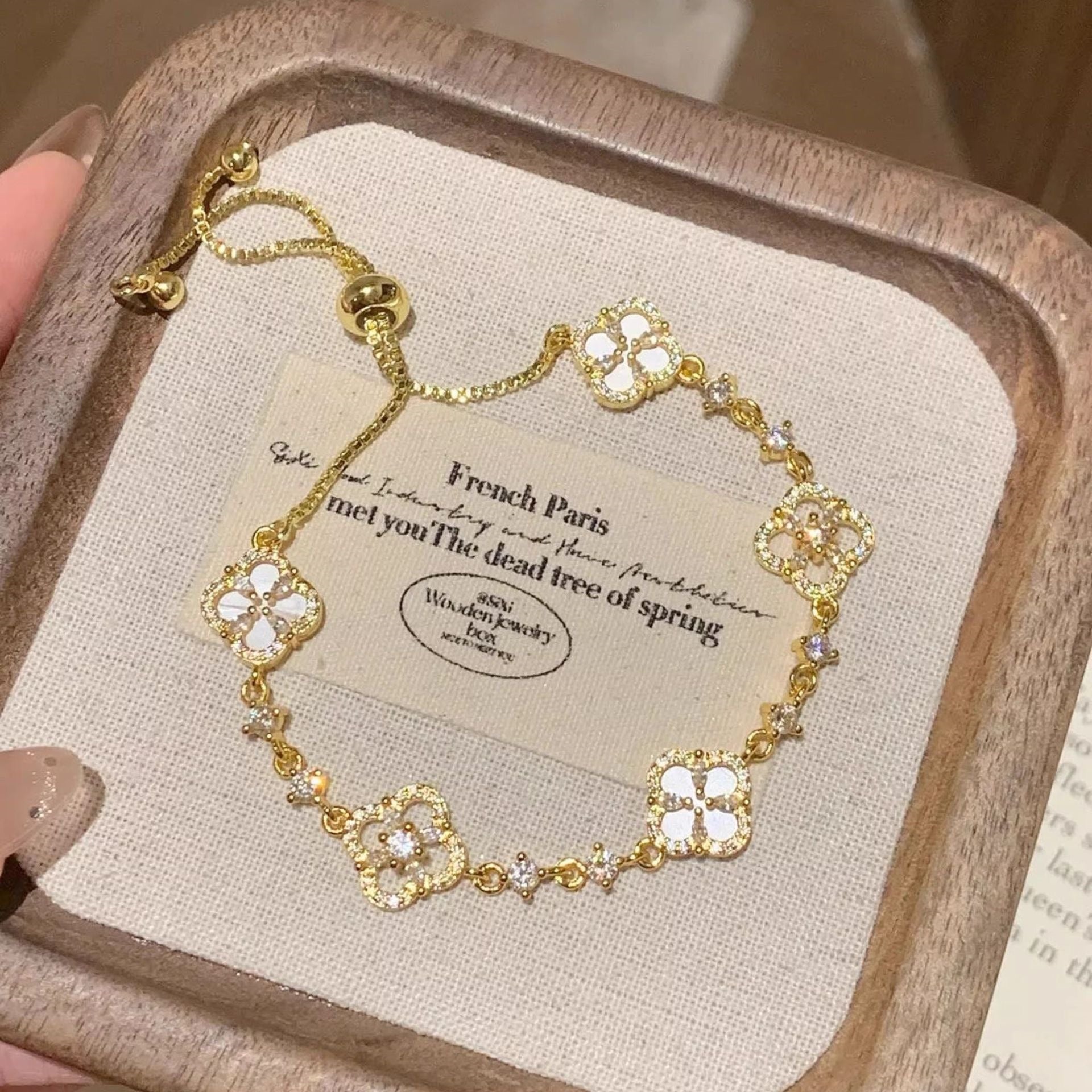 Shiny Clover Bracelet