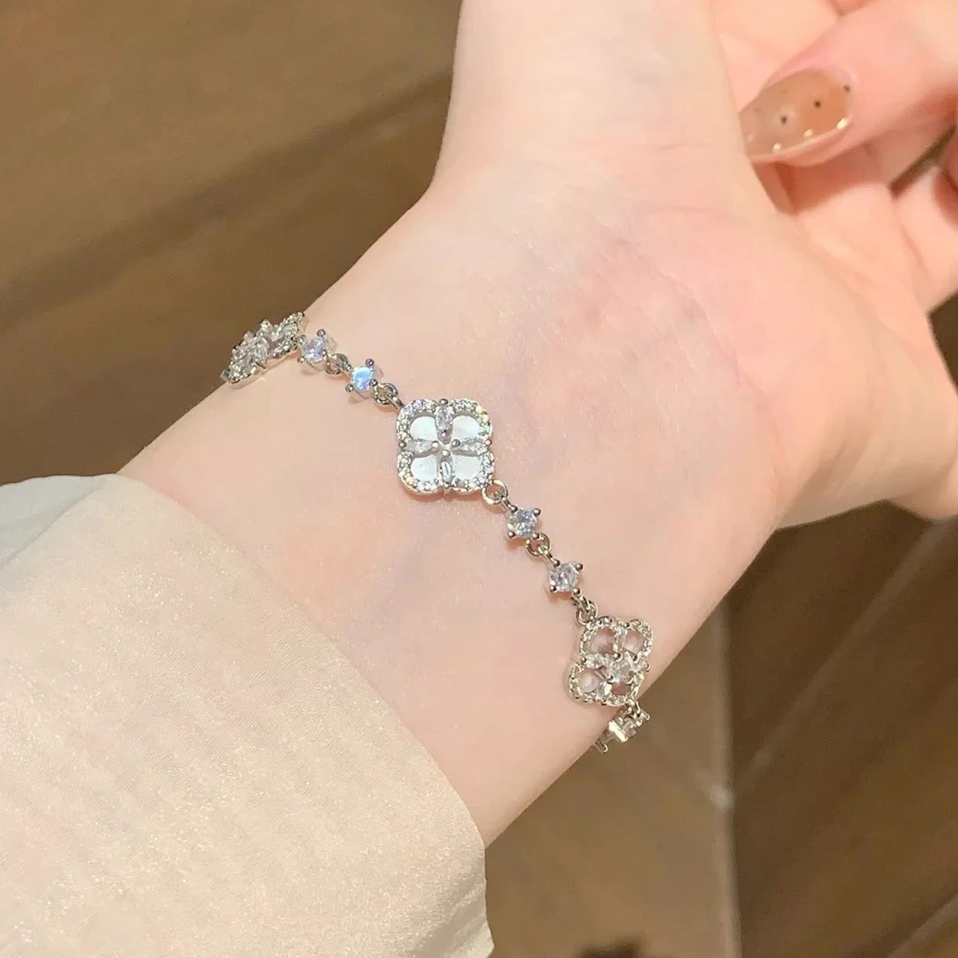 Shiny Clover Bracelet